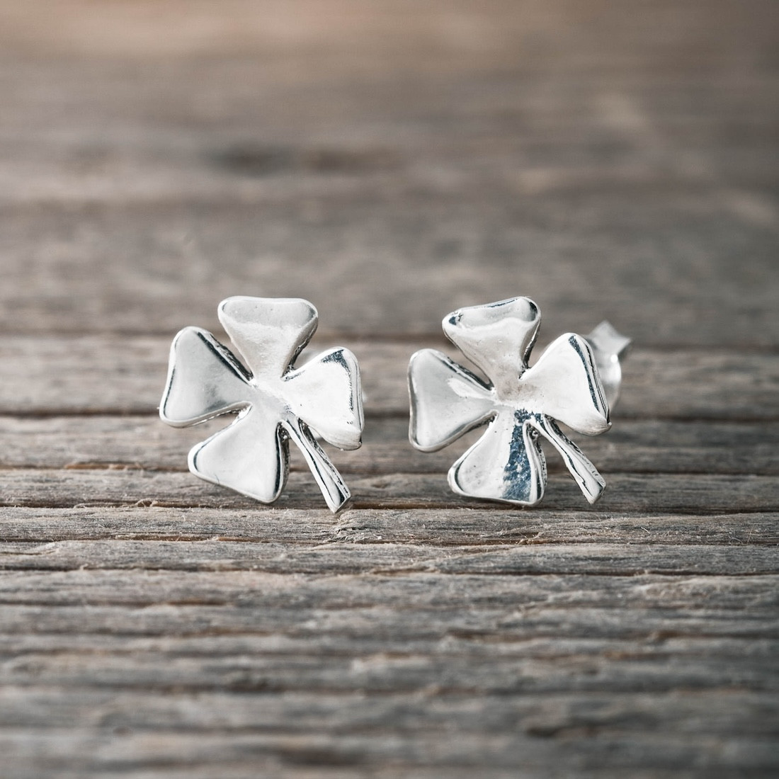 Silver earrings four leaf clover