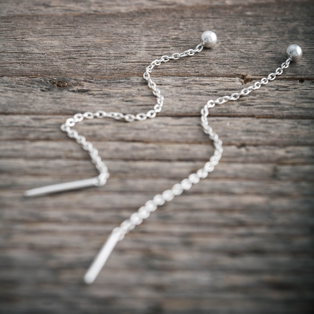 Silver earrings ball in chain