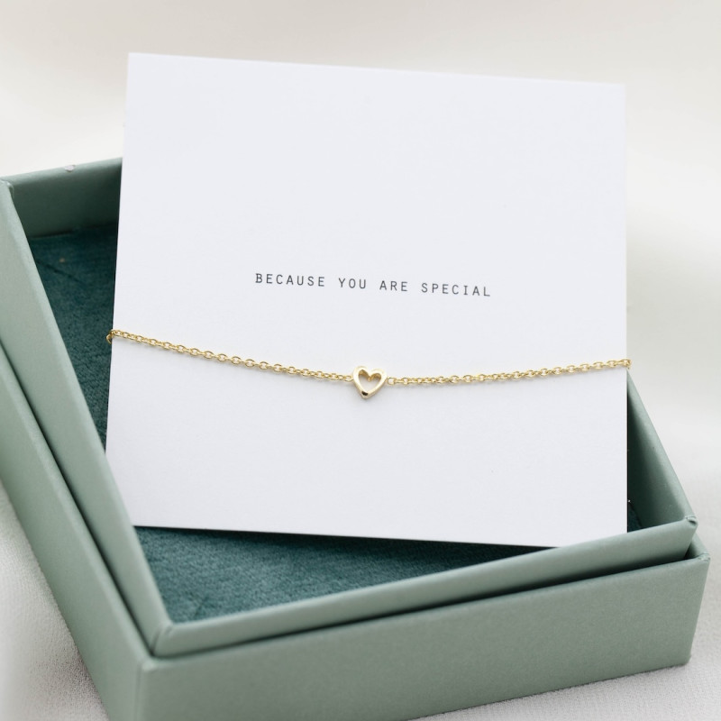 Gold bracelet mini heart
