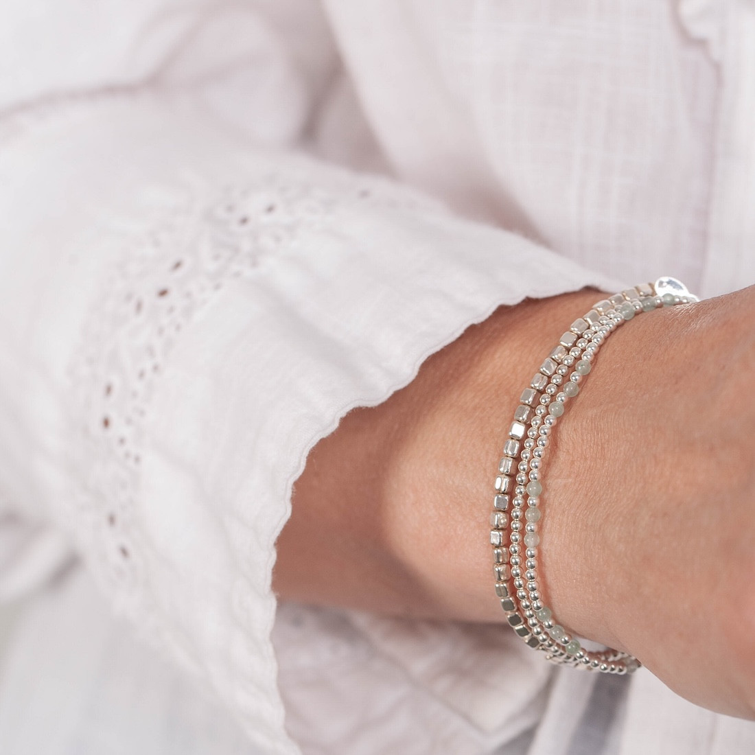 Modellbild - Silverarmband elastiskt med kuber