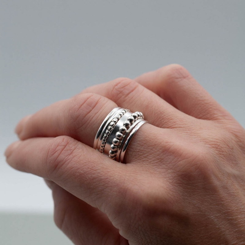 Silver ring thin
