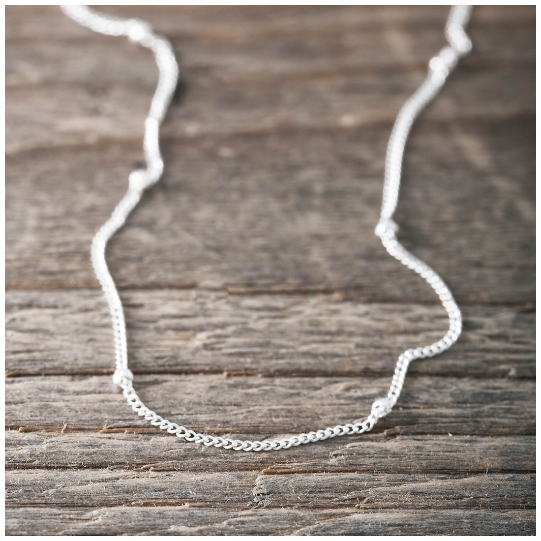 Silver necklace thin short with silver beads