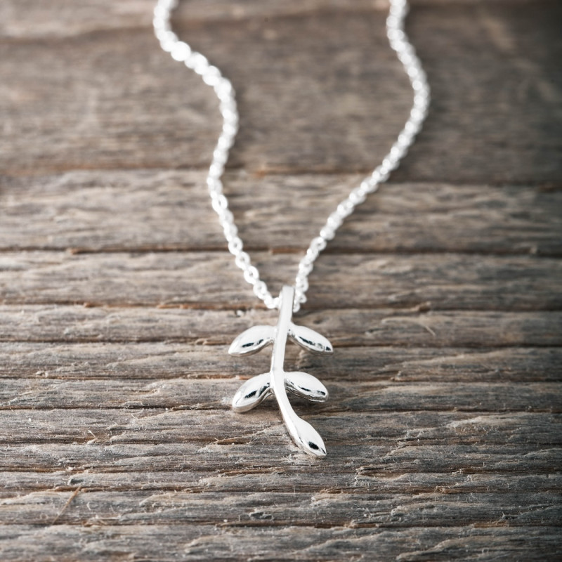 Silver Necklace – Tree of Life Leaf