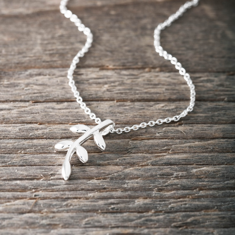 Silver Necklace – Tree of Life Leaf
