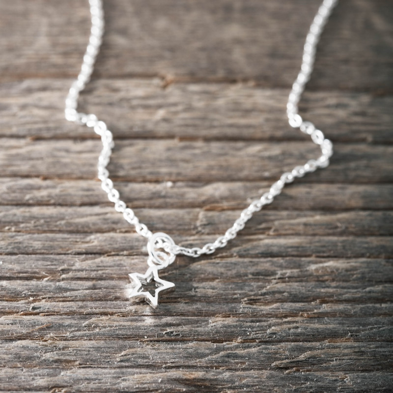 Silver Necklace – Small Open Star