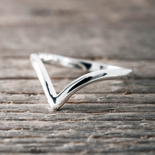 Silver ring V shaped thin