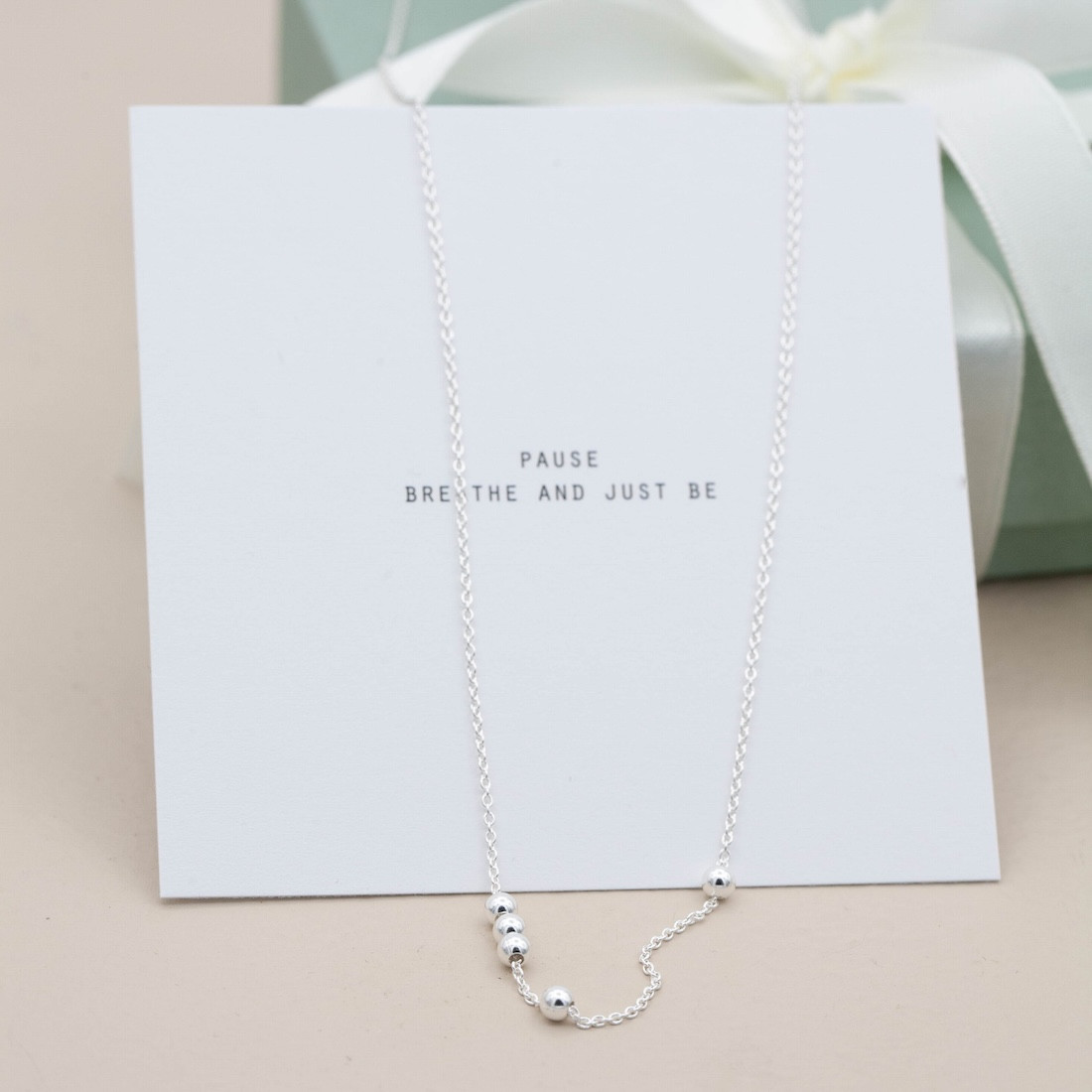 Silverhalsband Rörliga kulor