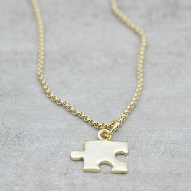 Gold necklace puzzle