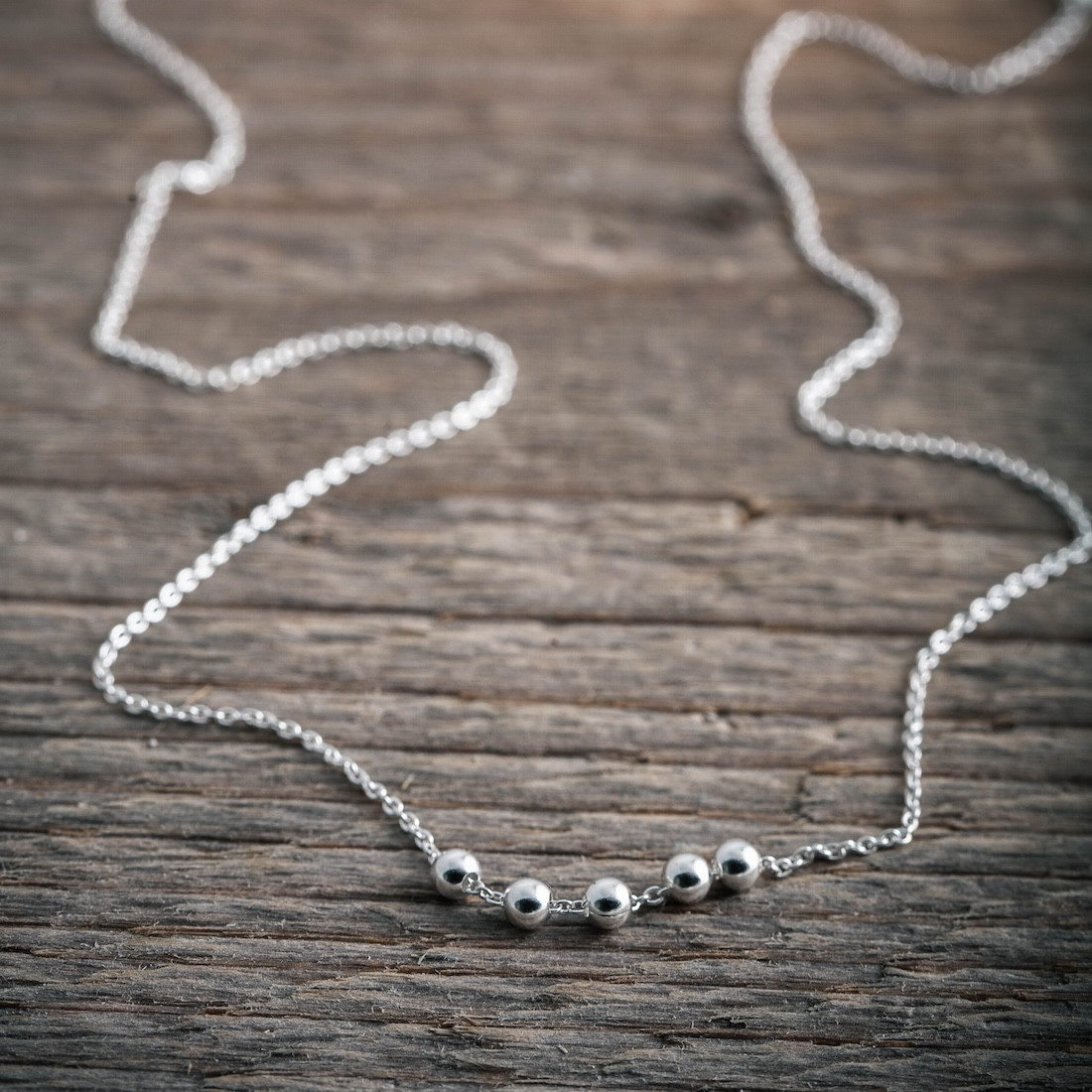 Silverhalsband Rörliga kulor