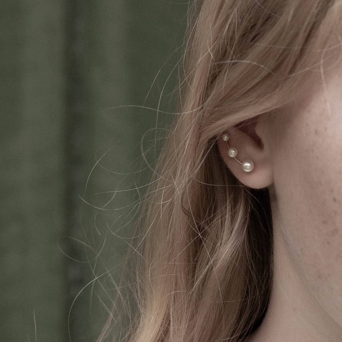 Ear climber pearls