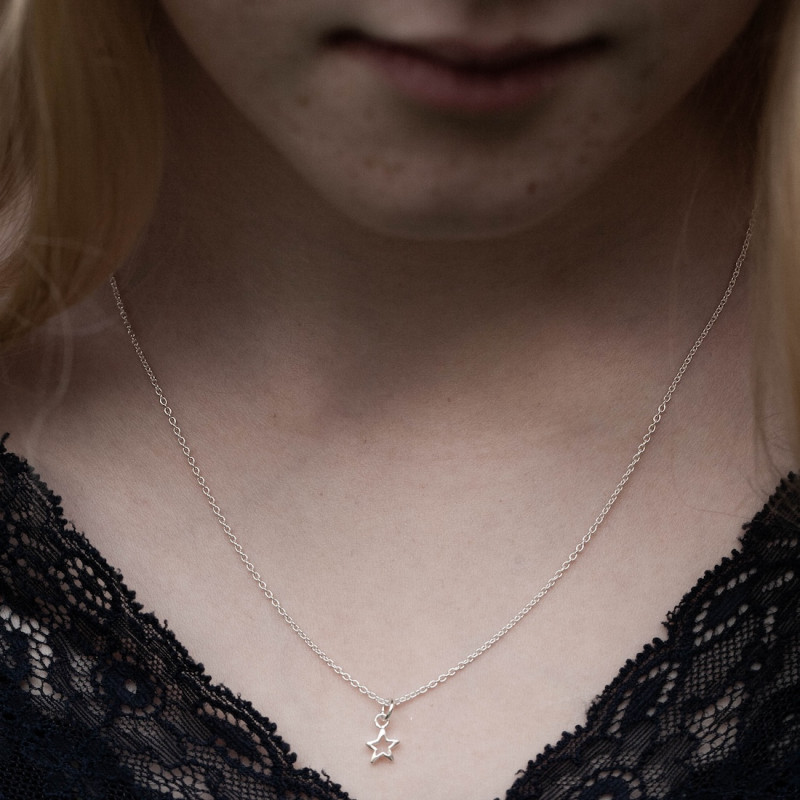 Silver Necklace – Small Open Star