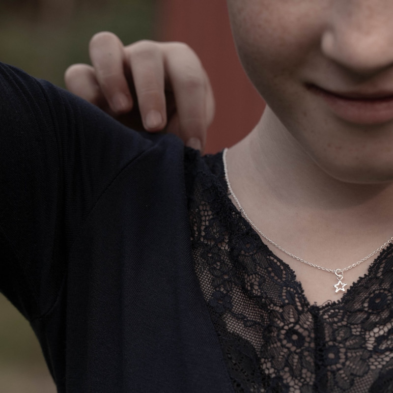 Silver Necklace – Small Open Star