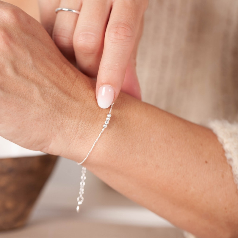 Silver Bracelet - Movable silver beads
