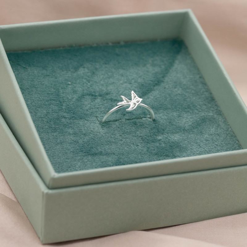 Silver ring swallow