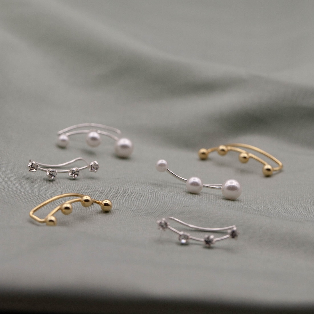 Ear climber pearls