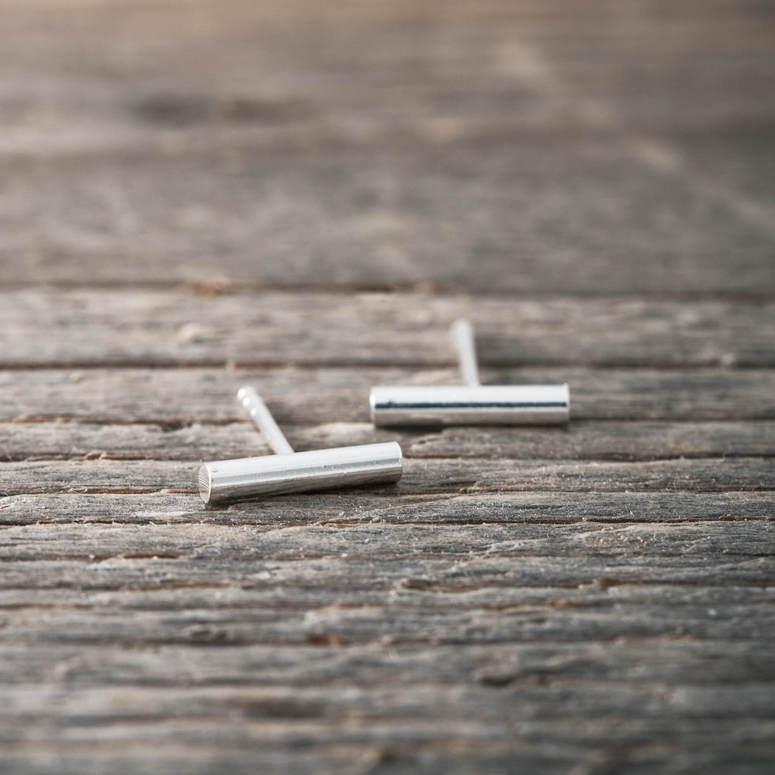 Silver ear studs  T-bar