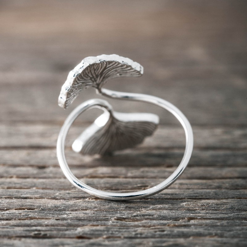 Silver ring two Ginkgo leaves