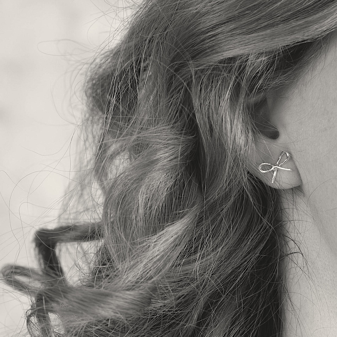 Goldearrings small bow